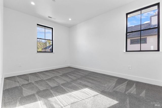 3727 Paxton Pl, Santa Rosa, CA 95404