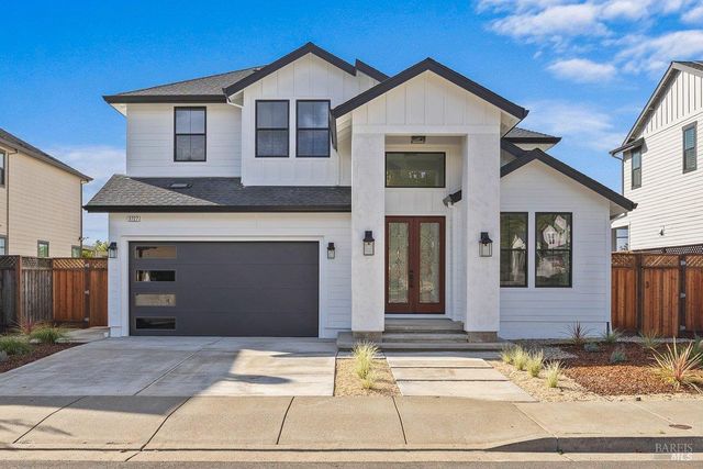 3727 Paxton Pl, Santa Rosa, CA 95404