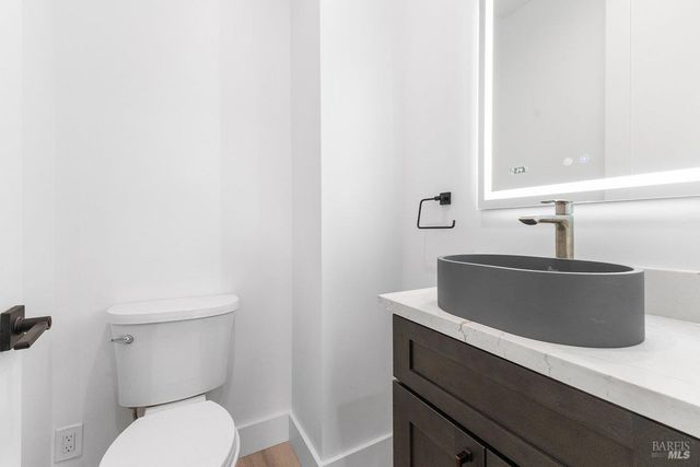 3727 Paxton Pl, Santa Rosa, CA 95404