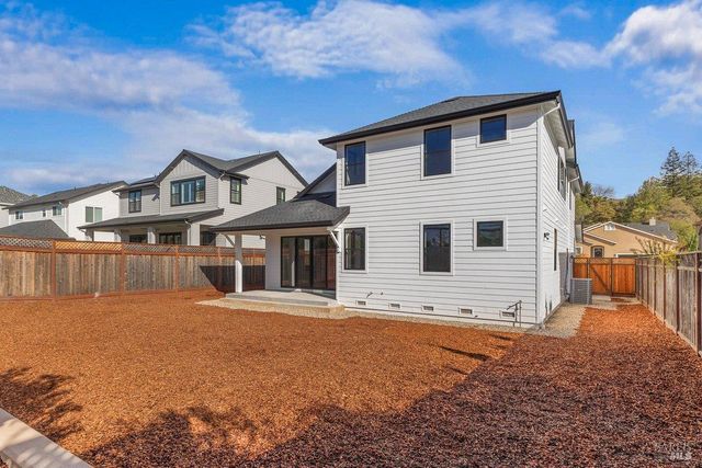 3727 Paxton Pl, Santa Rosa, CA 95404