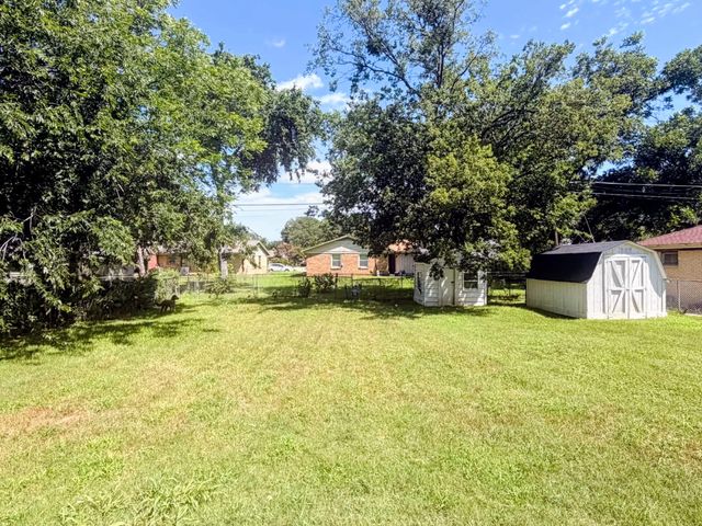 2227 Cambridge Drive, Irving, TX 75061