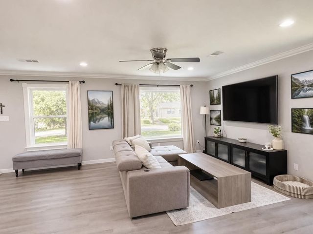 2227 Cambridge Drive, Irving, TX 75061