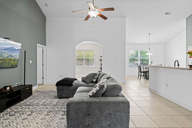 134 Crab Apple Avenue, Crestview, FL 32536