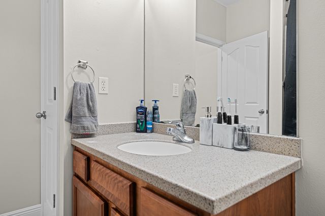 134 Crab Apple Avenue, Crestview, FL 32536