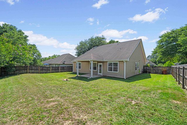 134 Crab Apple Avenue, Crestview, FL 32536