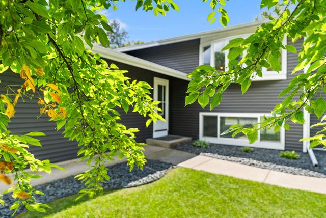 9486 Van Buren Street NE, Blaine, MN 55434