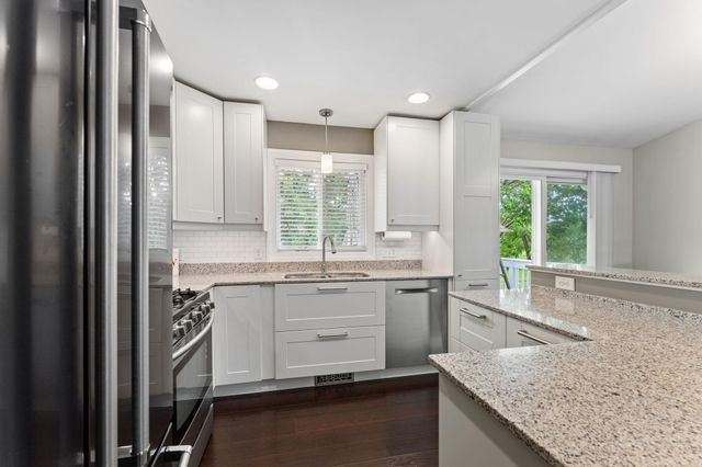 9486 Van Buren Street NE, Blaine, MN 55434