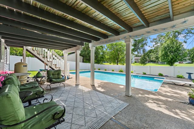 9486 Van Buren Street NE, Blaine, MN 55434