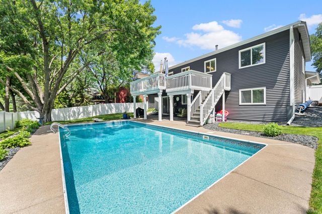 9486 Van Buren Street NE, Blaine, MN 55434