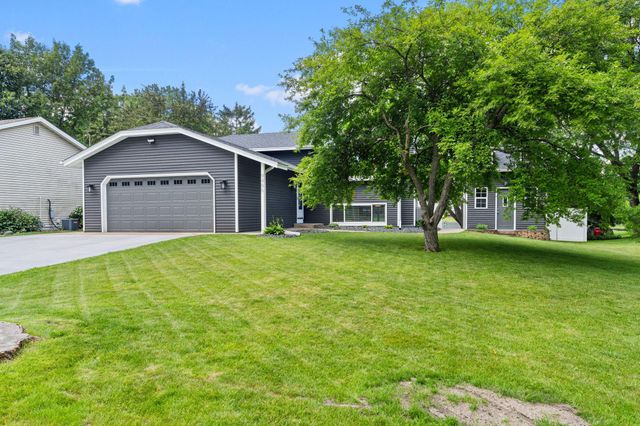 9486 Van Buren Street NE, Blaine, MN 55434