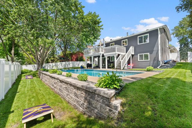 9486 Van Buren Street NE, Blaine, MN 55434