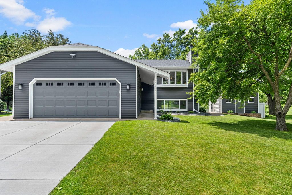 9486 Van Buren Street NE, Blaine, MN 55434
