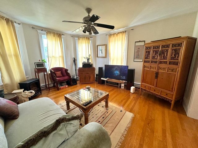 24 Madison Ave 3, Cambridge, MA 02140