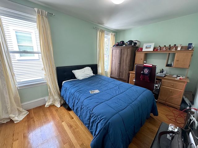 24 Madison Ave 3, Cambridge, MA 02140