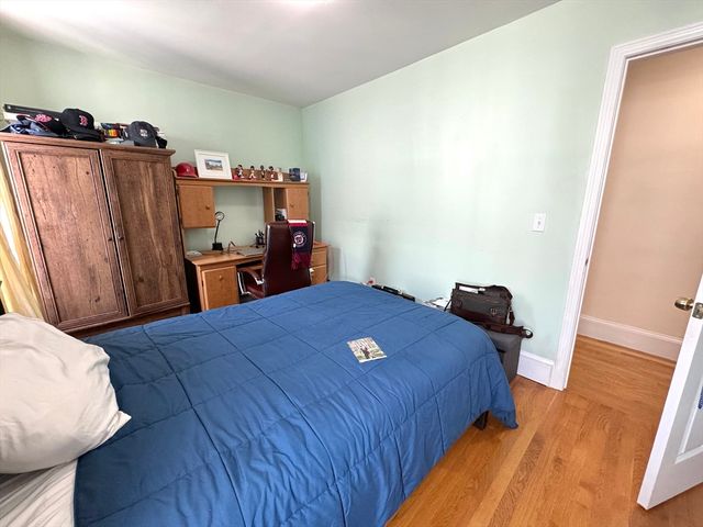 24 Madison Ave 3, Cambridge, MA 02140