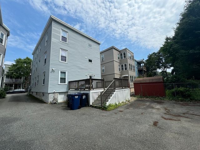 24 Madison Ave 3, Cambridge, MA 02140