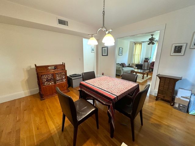 24 Madison Ave 3, Cambridge, MA 02140