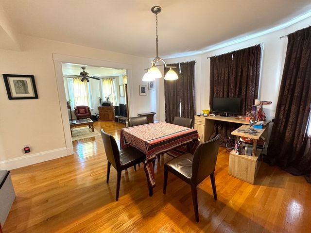 24 Madison Ave 3, Cambridge, MA 02140