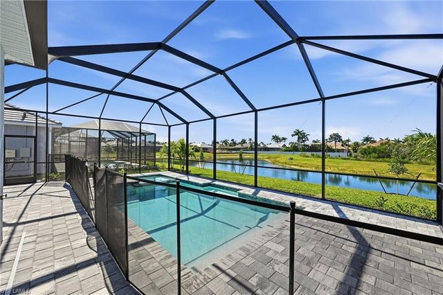 15721 Raveneli CT, Fort Myers, FL 33908