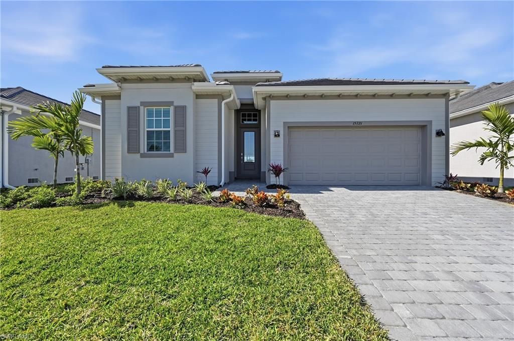 15721 Raveneli CT, Fort Myers, FL 33908