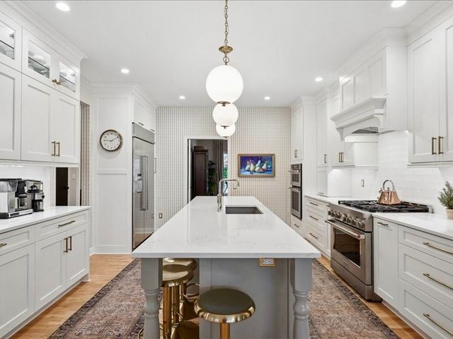 12955 Woodlands Parkway, Clive, IA 50325