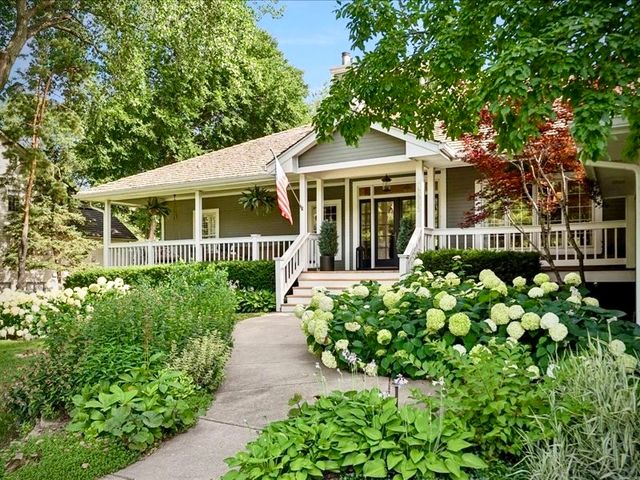 12955 Woodlands Parkway, Clive, IA 50325