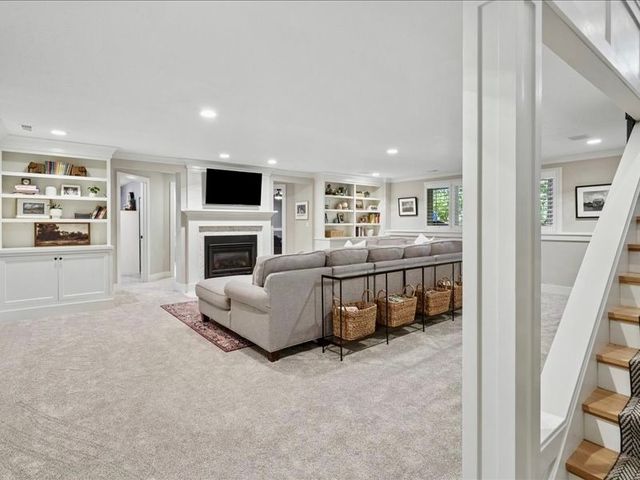 12955 Woodlands Parkway, Clive, IA 50325