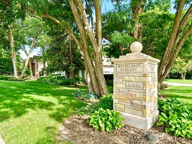 12955 Woodlands Parkway, Clive, IA 50325