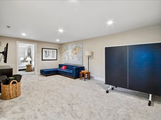 12955 Woodlands Parkway, Clive, IA 50325