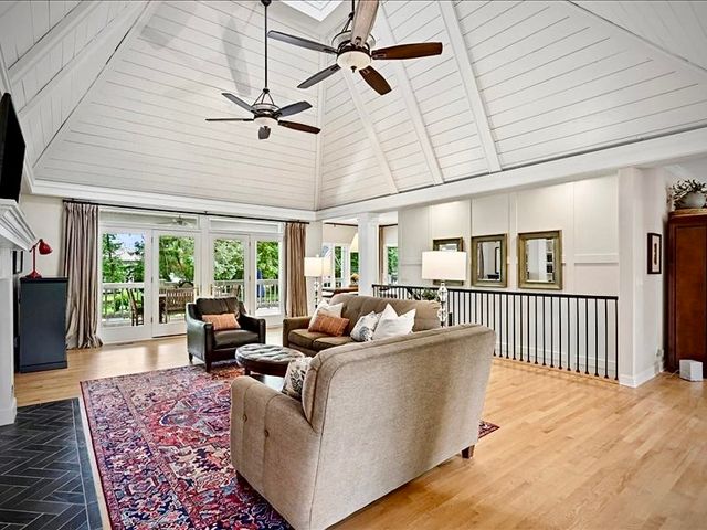 12955 Woodlands Parkway, Clive, IA 50325