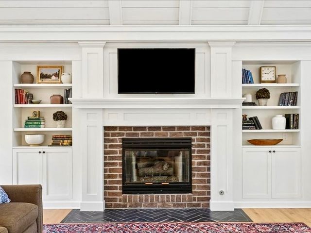 12955 Woodlands Parkway, Clive, IA 50325