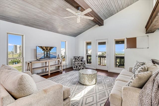 236 Dolphin Lane, Port Aransas, TX 78373