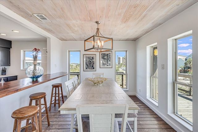 236 Dolphin Lane, Port Aransas, TX 78373