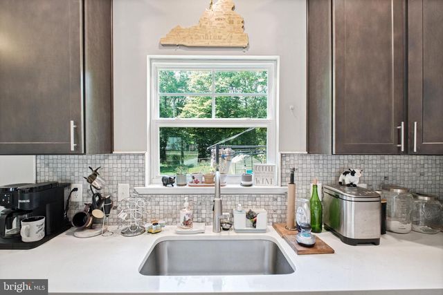 7264 MACEDONIA RD, Woodford, VA 22580