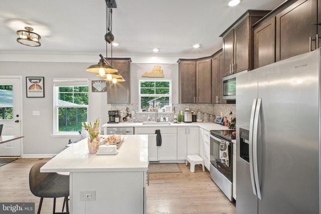 7264 MACEDONIA RD, Woodford, VA 22580