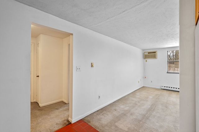 14 Leonard Rd 14, Boxborough, MA 01719