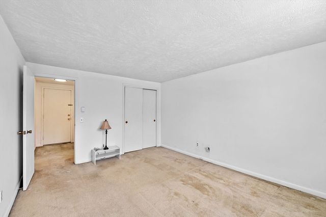 14 Leonard Rd 14, Boxborough, MA 01719