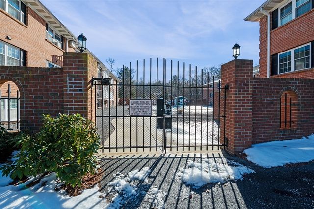 14 Leonard Rd 14, Boxborough, MA 01719