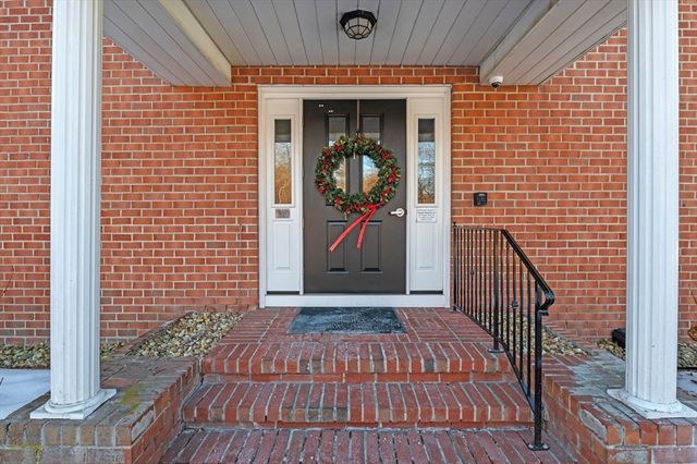 14 Leonard Rd 14, Boxborough, MA 01719