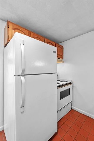 14 Leonard Rd 14, Boxborough, MA 01719