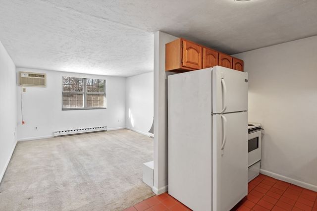 14 Leonard Rd 14, Boxborough, MA 01719