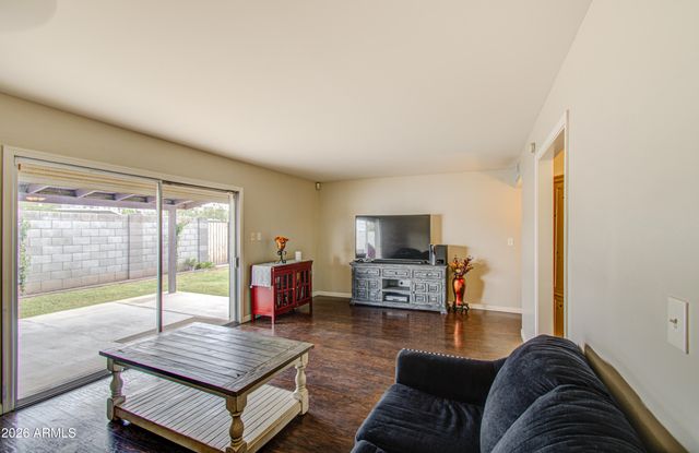 2077 W HIDALGO Avenue, Phoenix, AZ 85041