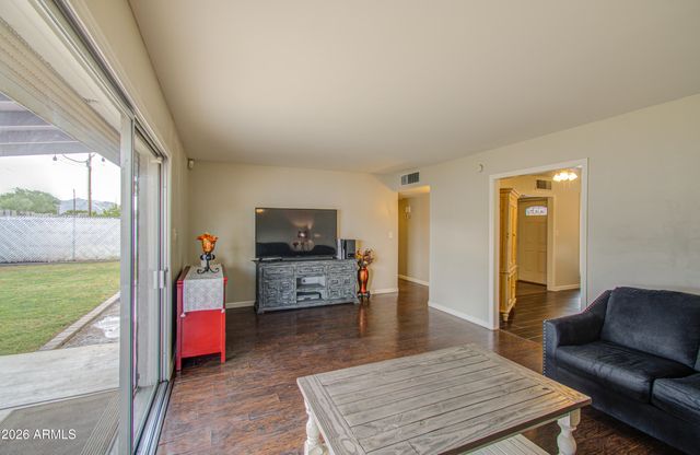 2077 W HIDALGO Avenue, Phoenix, AZ 85041