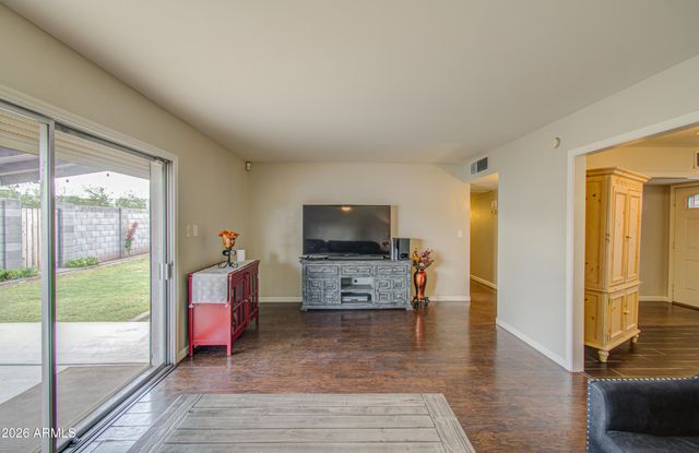 2077 W HIDALGO Avenue, Phoenix, AZ 85041