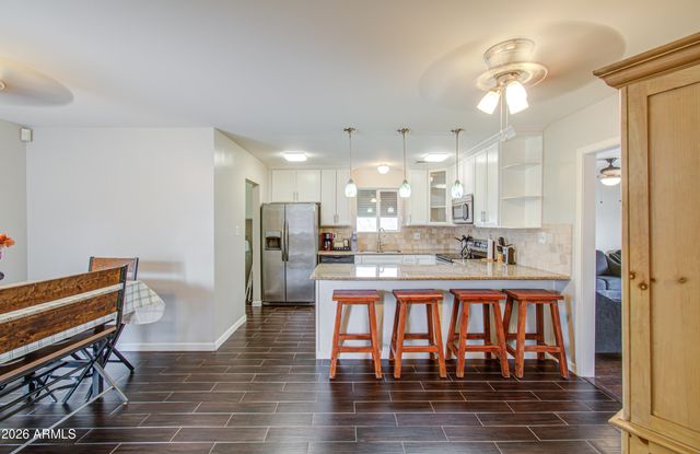 2077 W HIDALGO Avenue, Phoenix, AZ 85041