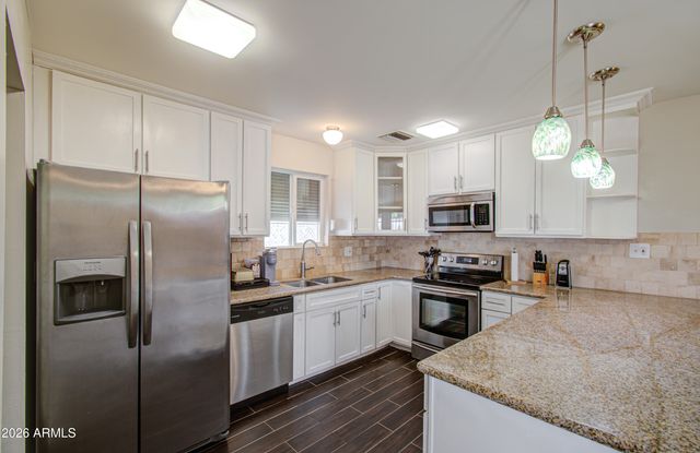 2077 W HIDALGO Avenue, Phoenix, AZ 85041