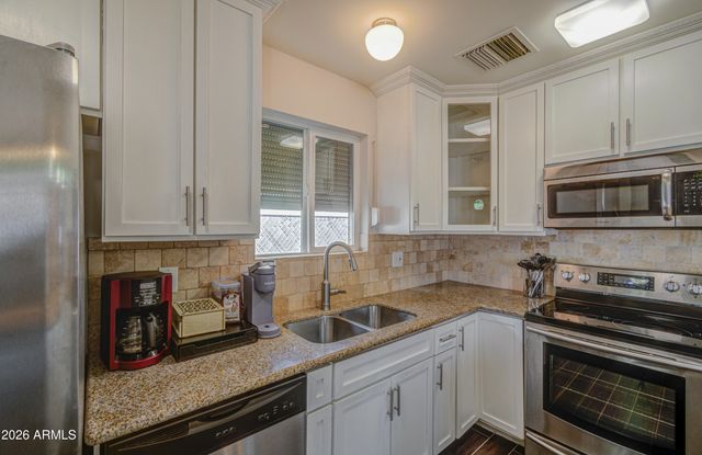2077 W HIDALGO Avenue, Phoenix, AZ 85041