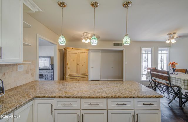 2077 W HIDALGO Avenue, Phoenix, AZ 85041