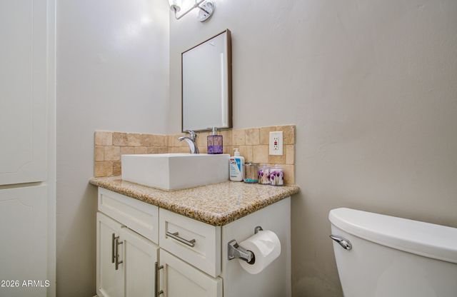2077 W HIDALGO Avenue, Phoenix, AZ 85041