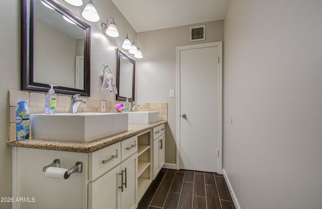 2077 W HIDALGO Avenue, Phoenix, AZ 85041